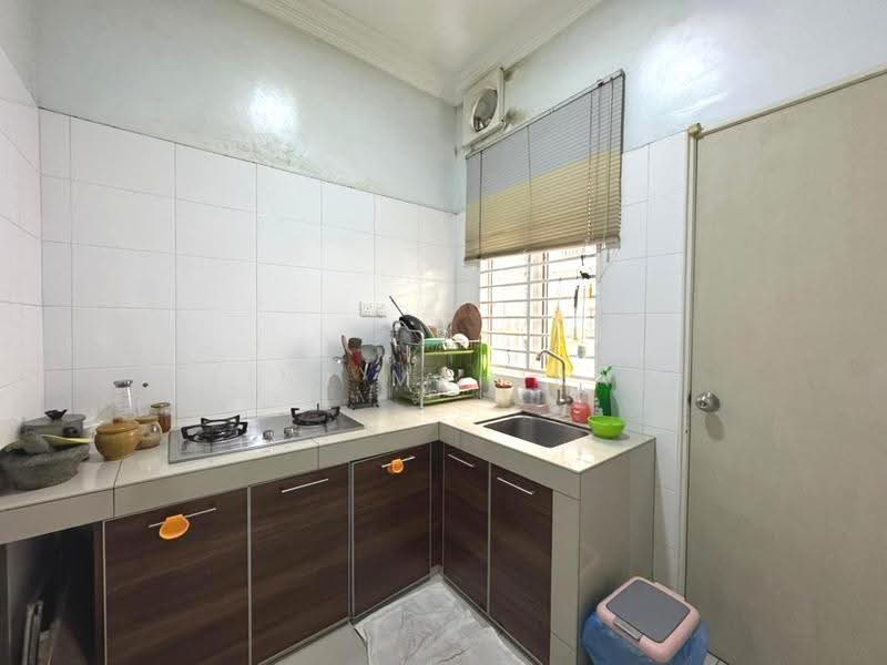 Rumah Berkembar untuk Dijual di Saujana Impian (Kajang) - Aimi Mahirah - Kitchen - PropertyGuru.com.my