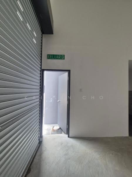 Shop / Office for Rent in Setia Tropika (Johor Bahru) - Kai Sin Cho - Entrance - PropertyGuru.com.my