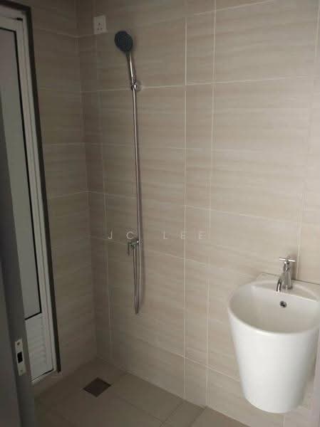 Pejabat untuk Disewa di Kampung Berembang (Ampang) - JC Lee - Bathroom - PropertyGuru.com.my