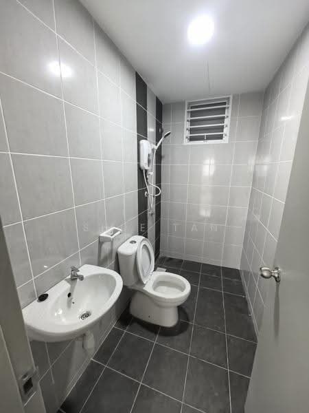 Pangsapuri untuk Disewa di Idaman Cahaya 2 - Shue Tan - Bathroom - PropertyGuru.com.my