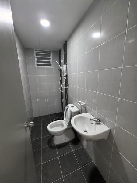 Pangsapuri untuk Disewa di Idaman Cahaya 2 - Shue Tan - Bathroom - PropertyGuru.com.my