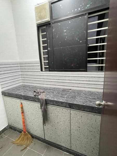Condominium for Rent at Residensi Zamrud - Lesli Yim - Kitchen - PropertyGuru.com.my