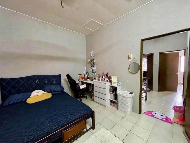 Rumah Teres 2-Tingkat untuk Dijual di Kelapa Sawit (Kulai) - Arzaim Barimin - Bedroom - PropertyGuru.com.my
