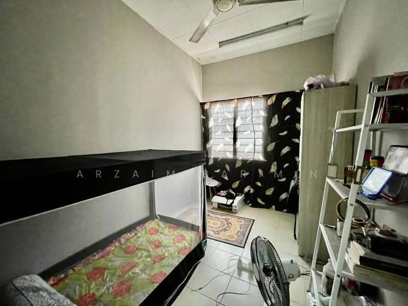 Rumah Teres 2-Tingkat untuk Dijual di Kelapa Sawit (Kulai) - Arzaim Barimin - Bedroom - PropertyGuru.com.my