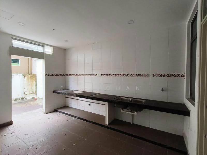 Rumah Kluster untuk Dijual di Bandar Putra Kulai (Kulai) - Eddy Chan - Kitchen - PropertyGuru.com.my