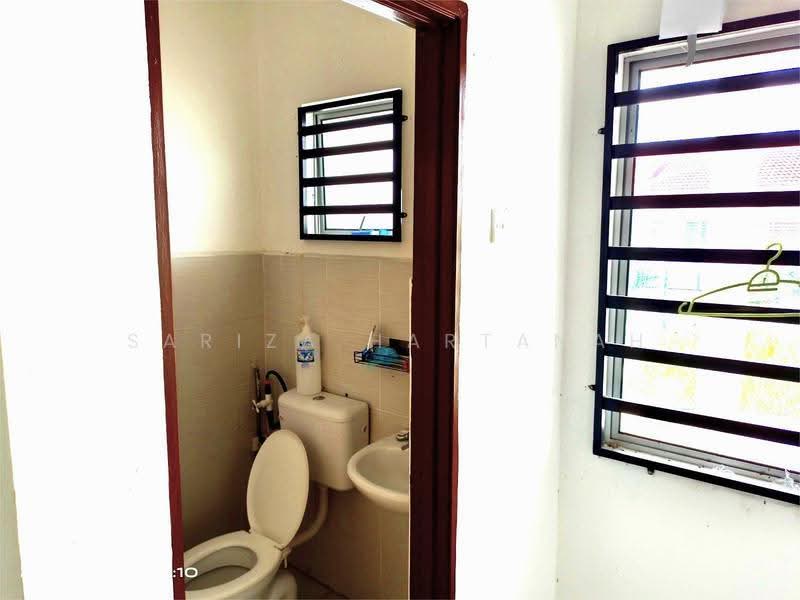 1-storey Terraced House for Sale in Gopeng (Perak) - Sariza Hartanah - Bathroom - PropertyGuru.com.my