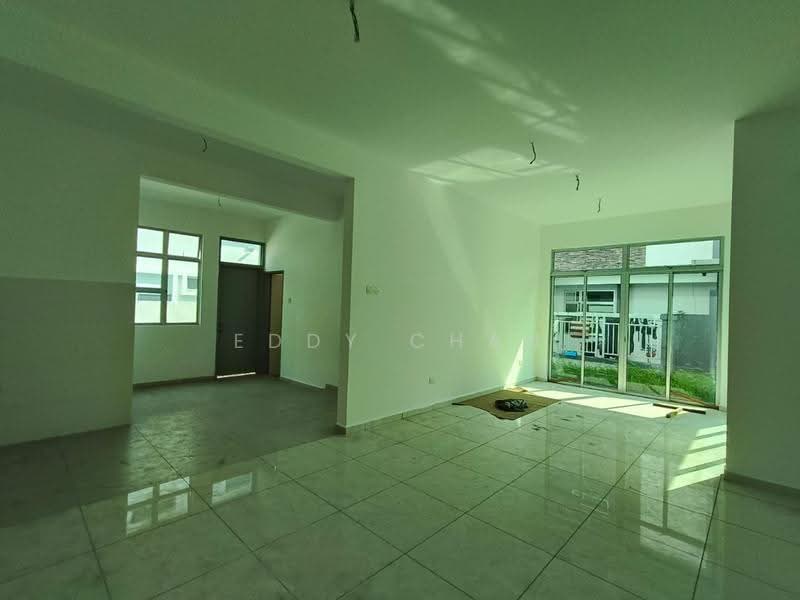 Semi-Detached House for Sale in Mutiara Rini (Skudai) - Eddy Chan - Living Room - PropertyGuru.com.my