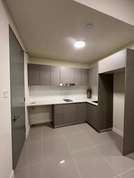 Service Residence for Sale at 8th & Stellar - Vincent Chye - Kitchen - PropertyGuru.com.my
