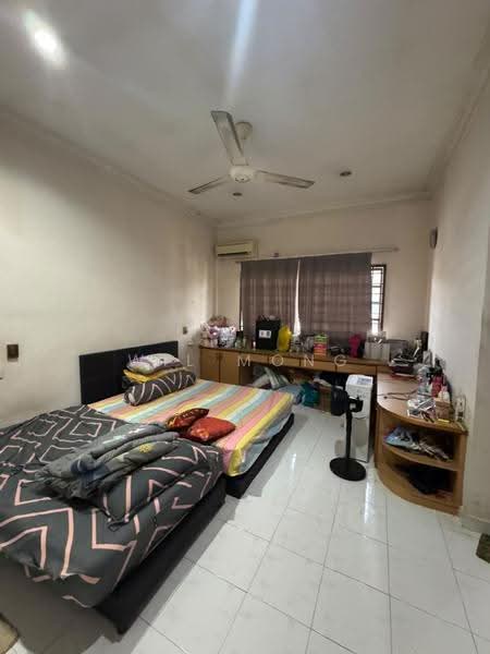 2-storey Terraced House for Rent in Taman Bukit Mewah (Tampoi) - Wil Mong - Bedroom - PropertyGuru.com.my