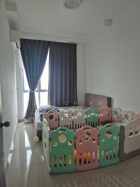 Service Residence for Sale at Meridin Bayvue Serviced Apartment - Ziv Chiam - Bedroom - PropertyGuru.com.my