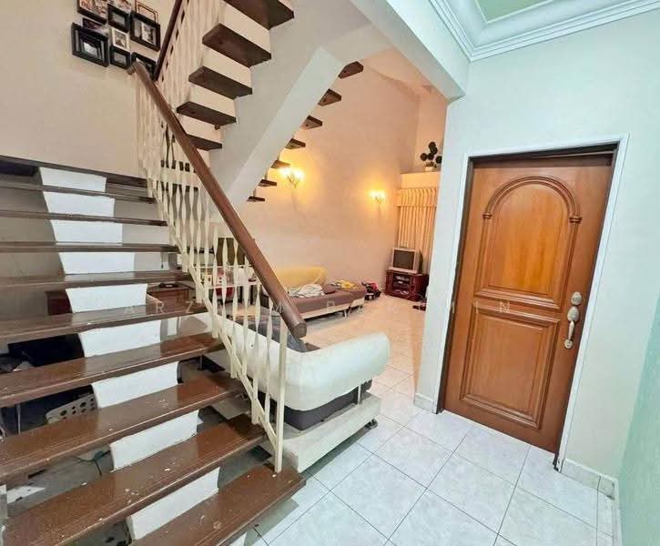 Rumah Teres untuk Dijual di Taman Rinting (Masai) - Arzaim Barimin - Living Room - PropertyGuru.com.my
