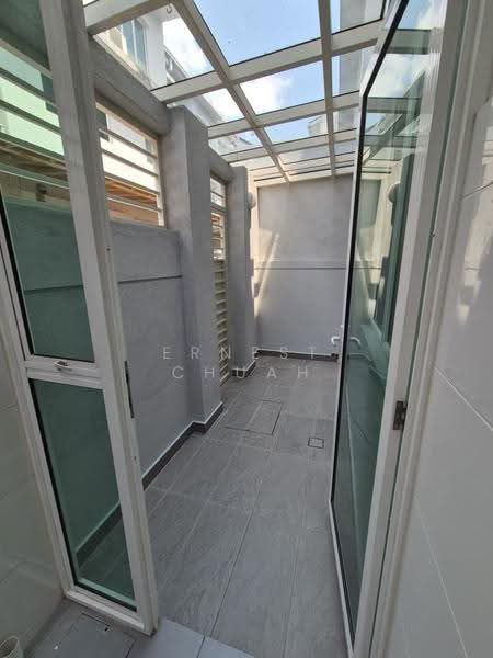 2.5-storey Terraced House for Sale in Putra Heights (Subang Jaya) - Ernest Chuah - Balcony - PropertyGuru.com.my