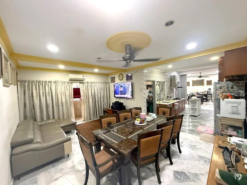 Kondominium untuk Dijual di Sri Mahligai Condominium & Townhouse - Akmal Adam - Living Room - PropertyGuru.com.my