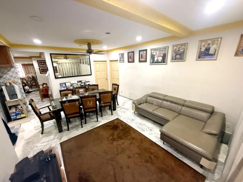 Kondominium untuk Dijual di Sri Mahligai Condominium & Townhouse - Akmal Adam - Living Room - PropertyGuru.com.my