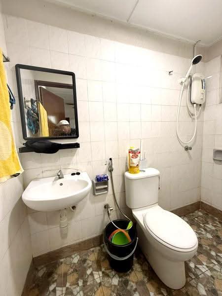 Kondominium untuk Dijual di Sri Mahligai Condominium & Townhouse - Akmal Adam - Bathroom - PropertyGuru.com.my