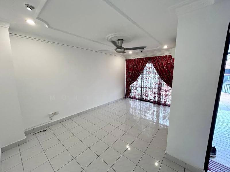 2-storey Terraced House for Sale in Seksyen 20 (Shah Alam) - Mohd Adryzam - Living Room - PropertyGuru.com.my