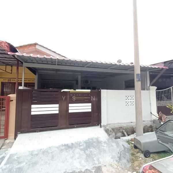 1-storey Terraced House for Sale in Taman Maju (Jasin) - Ys Ng - Exterior - PropertyGuru.com.my
