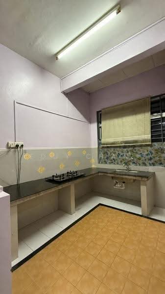 2-storey Terraced House for Sale in Taman Bestari Indah (Ulu Tiram) - Eddy Chan - Kitchen - PropertyGuru.com.my