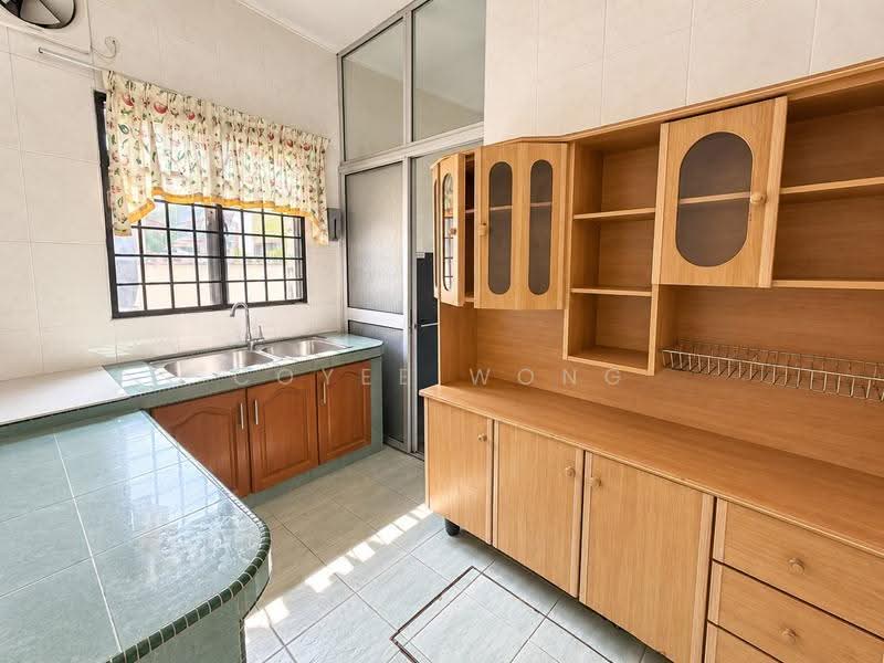 2-storey Terraced House for Sale in Rawang Perdana 2 (Rawang) - Coyee Wong - Kitchen - PropertyGuru.com.my