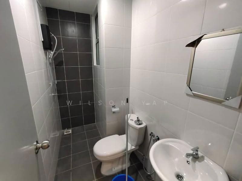 Kediaman Servis untuk Disewa di The Zizz @ Damansara North - Wilson Yap - Bathroom - PropertyGuru.com.my