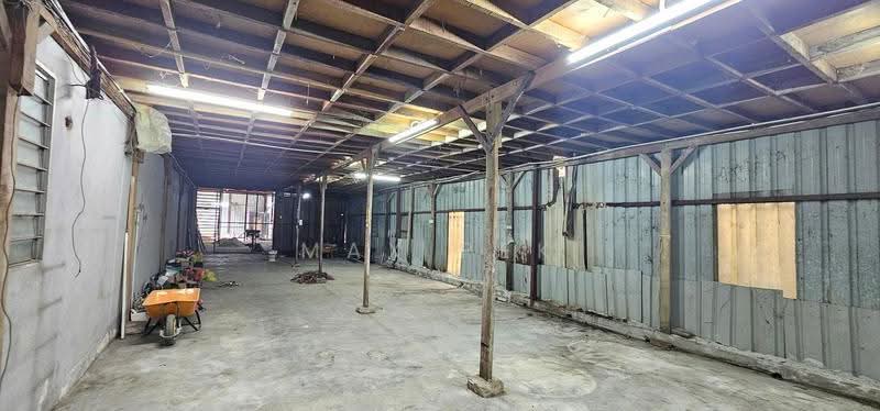 Warehouse for Rent in Kawasan Perindustrian Balakong (Balakong) - Max Pek - Interior - PropertyGuru.com.my