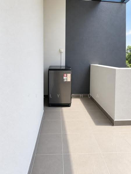 3-storey Terraced House for Rent in Batu 9 (Cheras) - Kelly Chua - Balcony - PropertyGuru.com.my