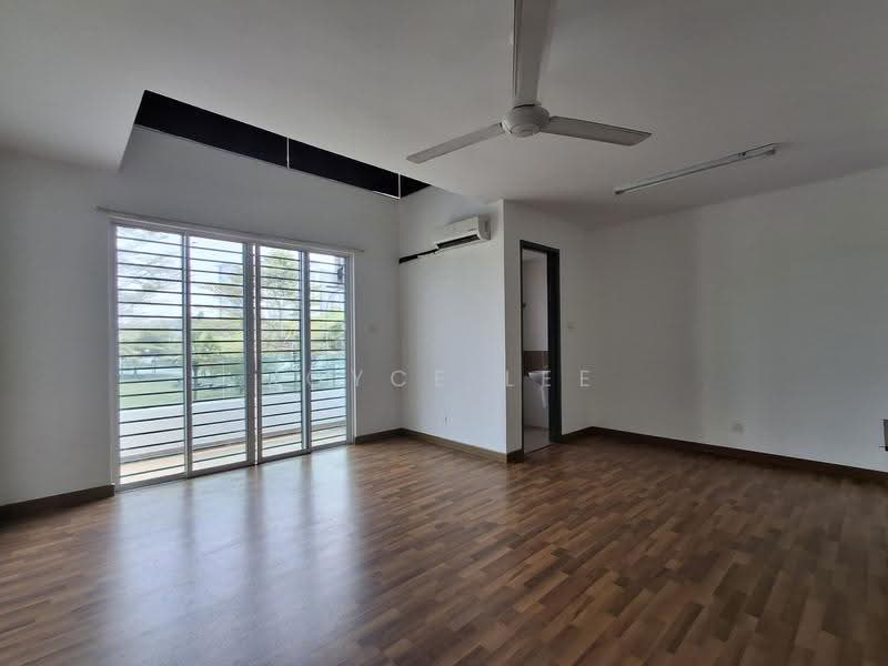 Rumah Teres 2-Tingkat untuk Disewa di Taman Tiara East (Semenyih) - Joyce Lee - Living Room - PropertyGuru.com.my