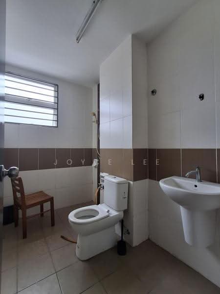 Rumah Teres 2-Tingkat untuk Disewa di Taman Tiara East (Semenyih) - Joyce Lee - Bathroom - PropertyGuru.com.my