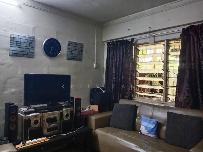 2-storey Terraced House for Sale in Taman Pakatan (Ipoh) - Kelly Tan - Living Room - PropertyGuru.com.my