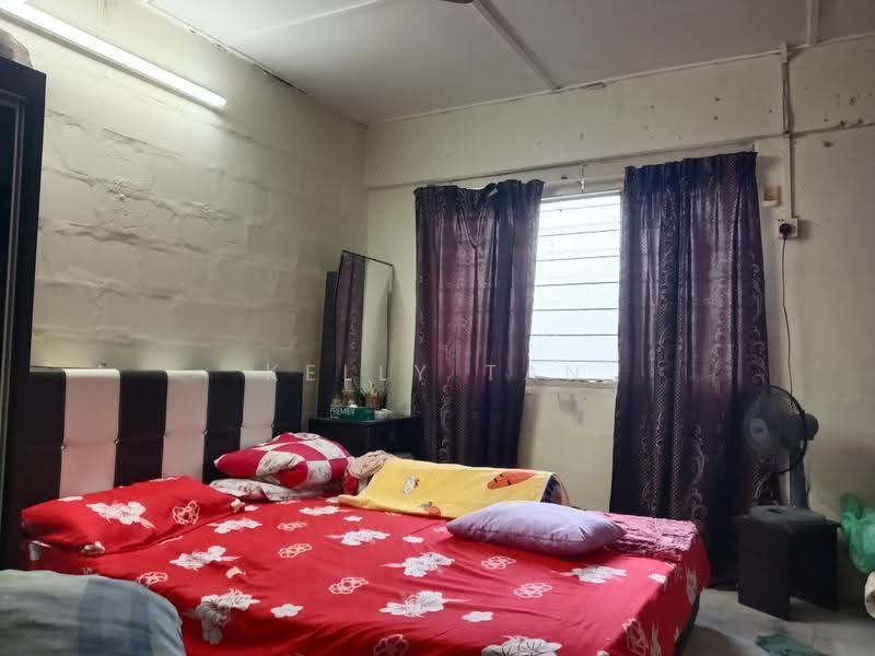 2-storey Terraced House for Sale in Taman Pakatan (Ipoh) - Kelly Tan - Bedroom - PropertyGuru.com.my