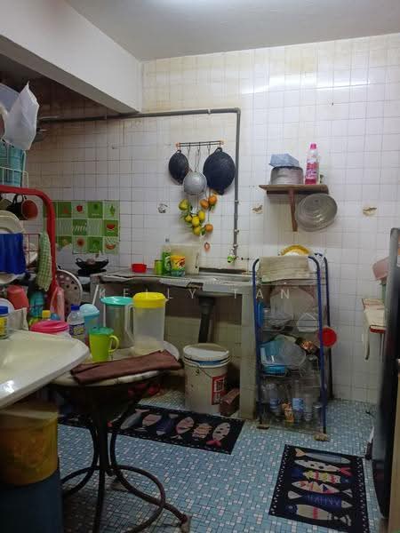 2-storey Terraced House for Sale in Taman Pakatan (Ipoh) - Kelly Tan - Kitchen - PropertyGuru.com.my
