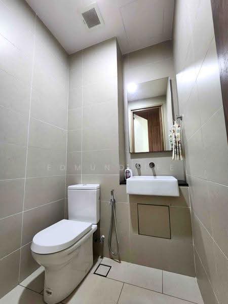 3-storey Terraced House for Sale in Lake Fields (Sungai Besi) - Edmund Lee - Bathroom - PropertyGuru.com.my