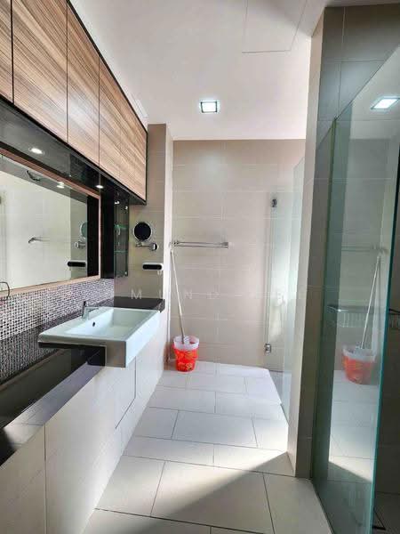 3-storey Terraced House for Sale in Lake Fields (Sungai Besi) - Edmund Lee - Bathroom - PropertyGuru.com.my