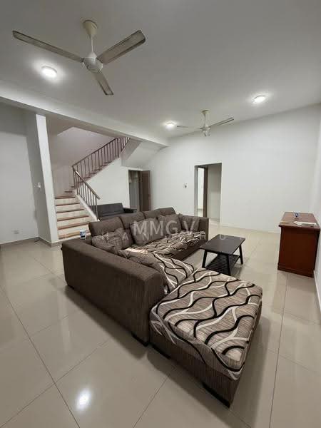 Rumah Teres 2-Tingkat untuk Disewa di Kota Bayuemas (Klang) - Ethan Chua - Living Room - PropertyGuru.com.my