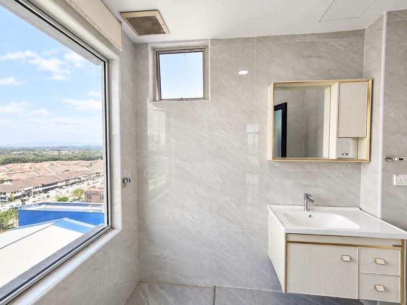 Pangsapuri untuk Disewa di Perling Apartment - NG ZEN XI - Bathroom - PropertyGuru.com.my