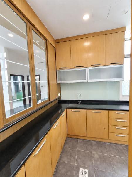 Pangsapuri untuk Disewa di Perling Apartment - NG ZEN XI - Kitchen - PropertyGuru.com.my