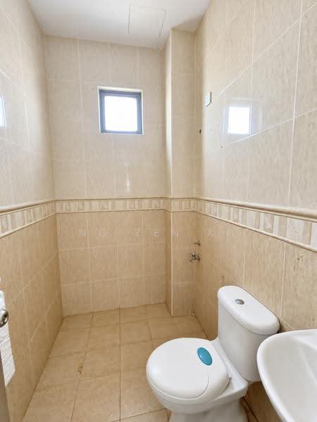 Pangsapuri untuk Disewa di Perling Apartment - NG ZEN XI - Bathroom - PropertyGuru.com.my