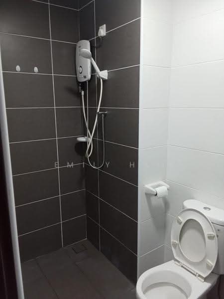 Kediaman Servis untuk Disewa di KSL Residence @ Daya - Emily Hau - Bathroom - PropertyGuru.com.my