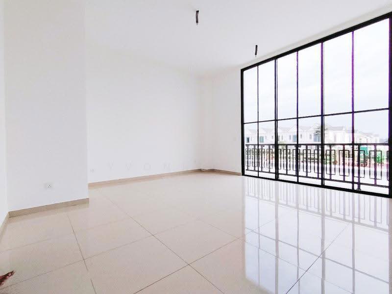 2-storey Terraced House for Sale in Bandar Seri Alam (Masai) - Yvonne Lim - Living Room - PropertyGuru.com.my