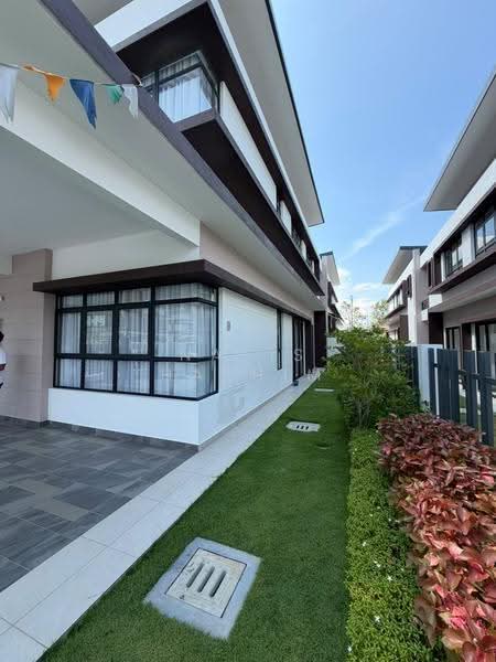 Rumah Berkembar untuk Dijual di Bandar Puteri Bangi (Bangi) - Nafis Hashim - Exterior - PropertyGuru.com.my