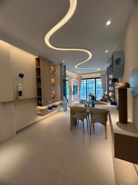 Kediaman Servis untuk Dijual di Stellaris @ Riana Dutamas - MH Wong - Living Room - PropertyGuru.com.my