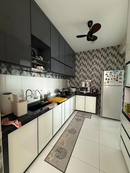 Kondominium untuk Dijual di Spectrum Residence (Alam Permai) - Ignis Phoong - Kitchen - PropertyGuru.com.my