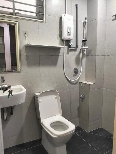 Rumah Teres 2-Tingkat untuk Disewa di Usj 20 (Subang Jaya) - Lydia Loo - Bathroom - PropertyGuru.com.my