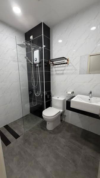Kondominium untuk Dijual di Botanika - Paggie Tee - Bathroom - PropertyGuru.com.my