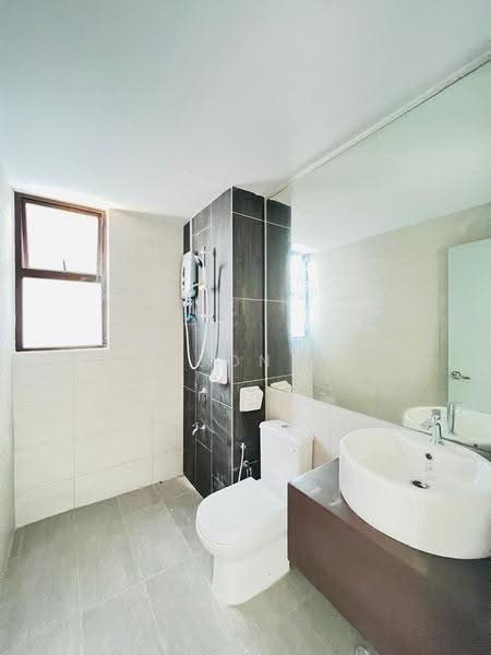 Condominium for Sale at Admiral Residences - Woon . - Bathroom - PropertyGuru.com.my