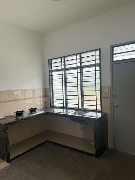 Pangsapuri untuk Disewa di Taman Cahaya Kota Puteri - Eric Foo - Kitchen - PropertyGuru.com.my