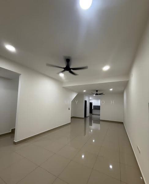 Rumah Teres untuk Disewa di Bandar Dato Onn (Tebrau) - Jeremy Goh - Living Room - PropertyGuru.com.my