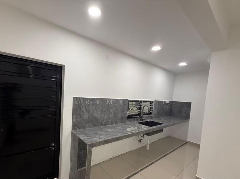 Rumah Teres untuk Disewa di Bandar Dato Onn (Tebrau) - Jeremy Goh - Kitchen - PropertyGuru.com.my