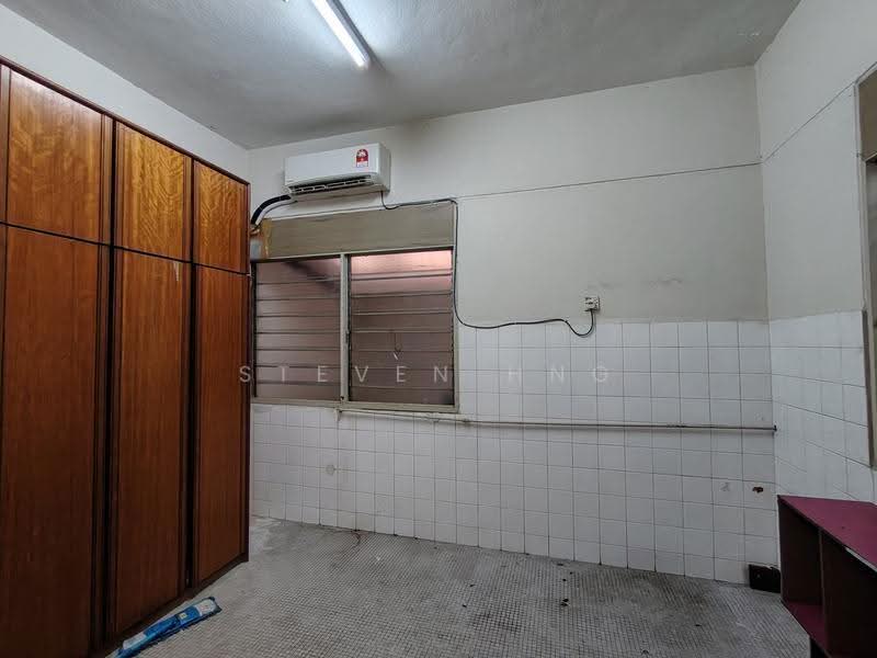 2-storey Terraced House for Sale in Island Park (Jelutong) - Steven Hng - Interior - PropertyGuru.com.my
