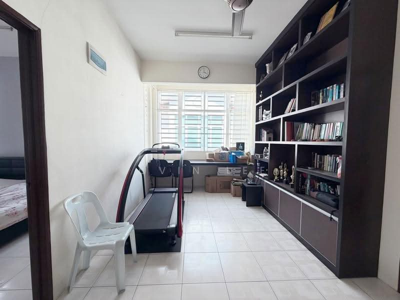 Rumah Berkembar untuk Dijual di Nibong Tebal (Penang) - Jovin Lee - Study - PropertyGuru.com.my